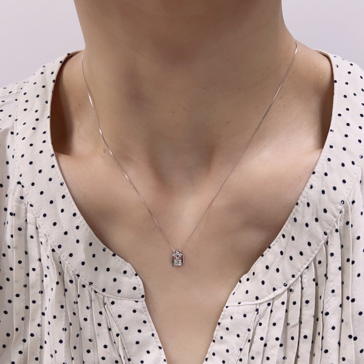 Four Tip flower Single Dia Necklace 0.202/0.05ct/GGS/D/SI2/G (GGS Certificate card) - JMW Jewelry Wholesale