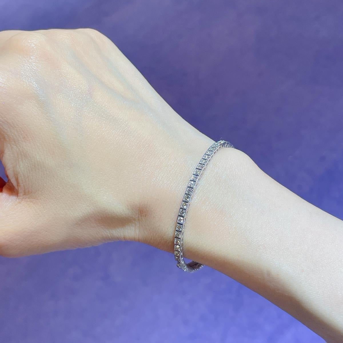 #flexi_bangles# - #jmw_jewelry_wholesale# - #A flexible 18K gold bangles encrusted with sparkling natural diamonds#