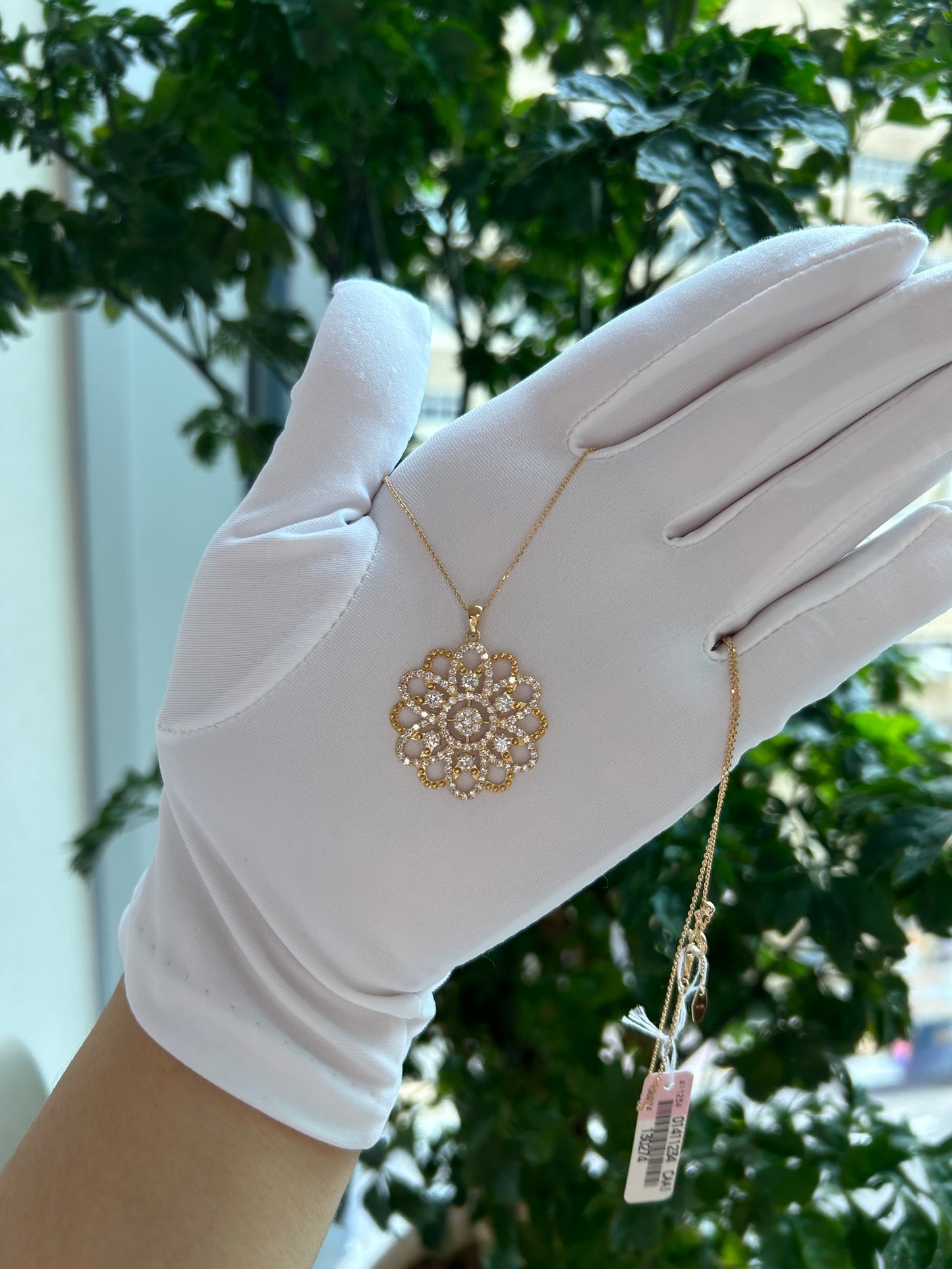 Hollow Flower Necklace 1.5ct