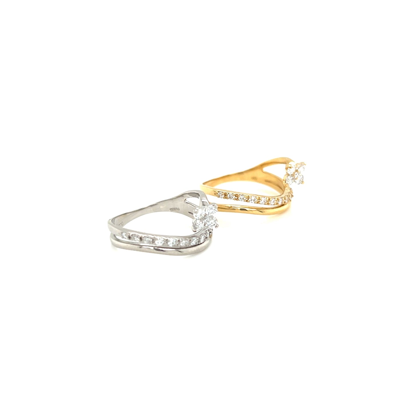 Wavy Clover Ring 0.25ct