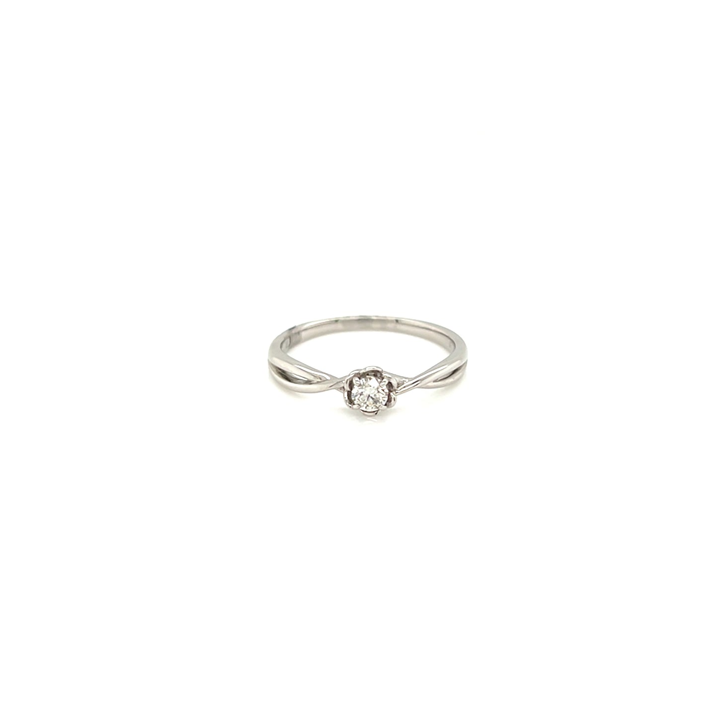 White ring with a diamond on a white background