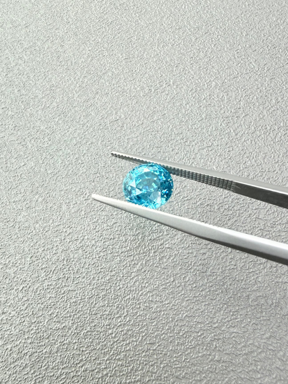 Natural Zircon in Round brilliant cut 4.29ct