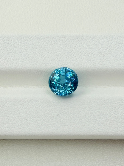Natural Zircon in Round brilliant cut 4.29ct
