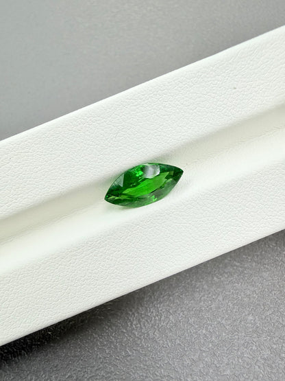 Vivid Green Tsavorite 2.38ct Marquise cut
