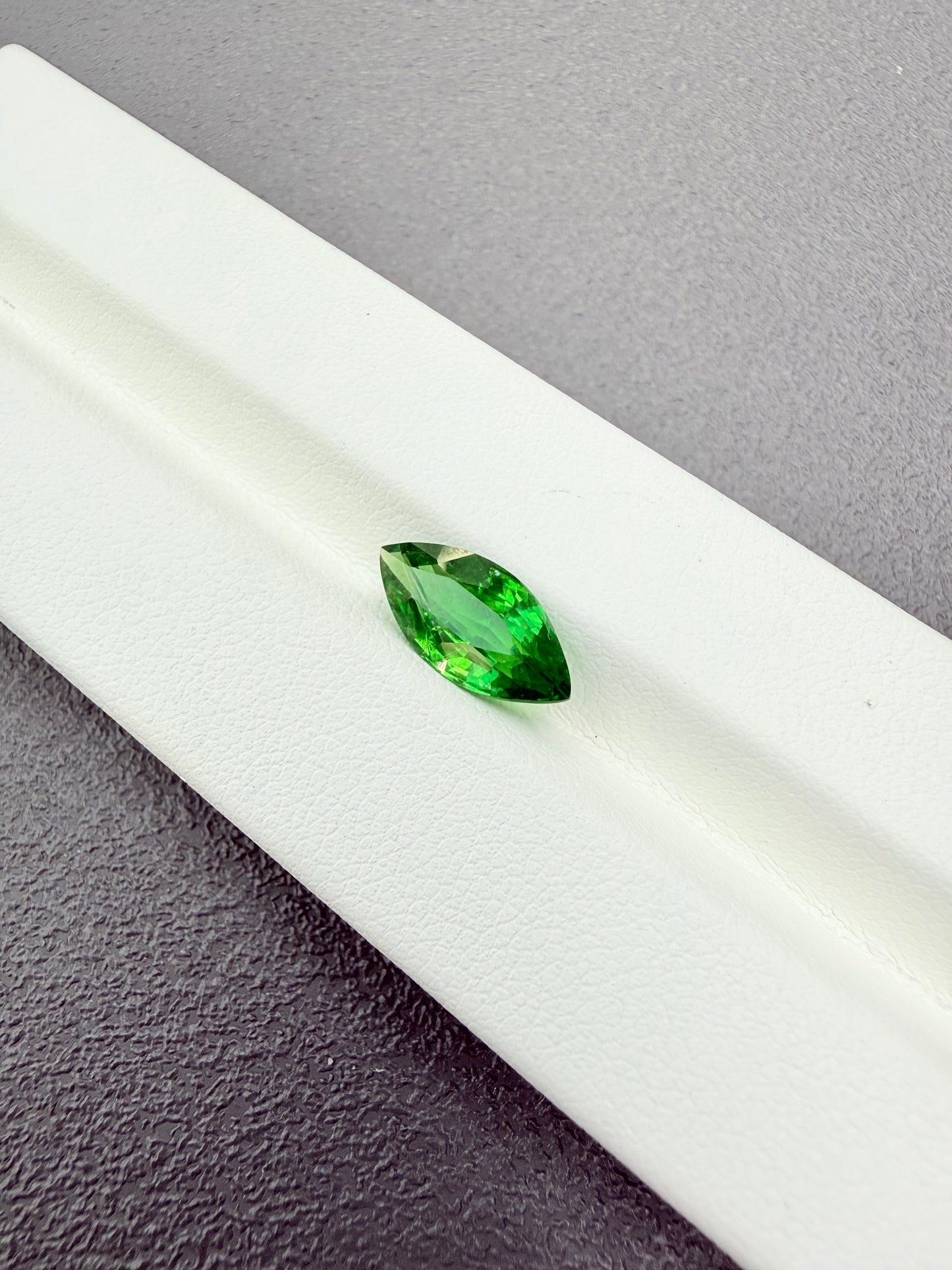 Vivid Green Tsavorite 2.38ct Marquise cut