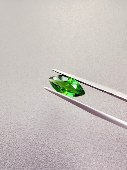 Vivid Green Tsavorite 2.38ct Marquise cut