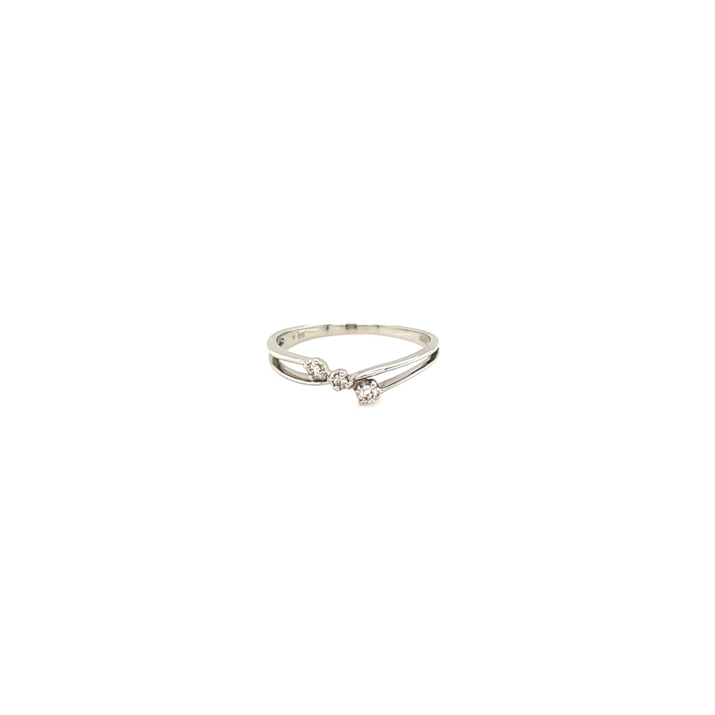 Fine 3 Dia Ring 0.04ct