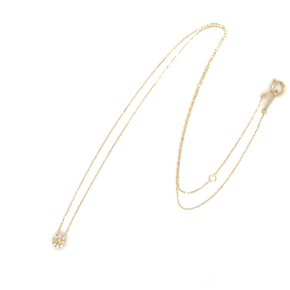 Yellow Sapphire Gold necklace with a clasp on a white background