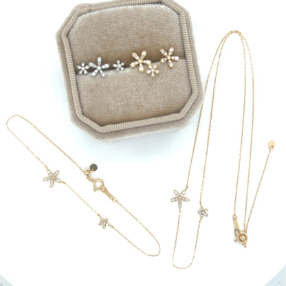 Duo Floral Bracelet 0.08/0.03ct