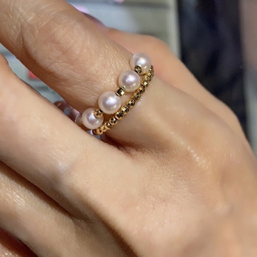 #five_akoya_pearl_flexi_ring# - #jmw_jewelry# - #A flexible 18K gold ring featuring a row of five small Akoya pearls.#