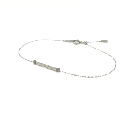 Gold Line Single Movable Bracelet