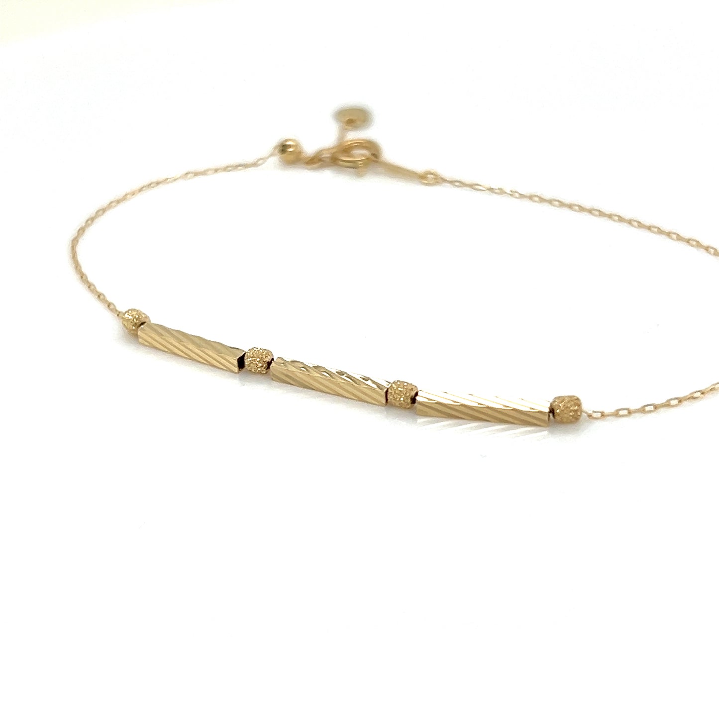 Gold Line Movable Bracelet