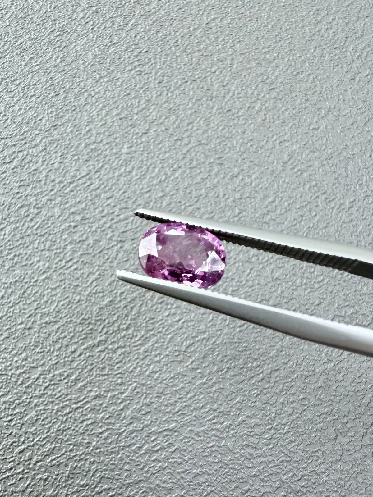 Pinkish-Violet Sapphire – 2.5ct Oval Cushion - JMW Jewelry Wholesale