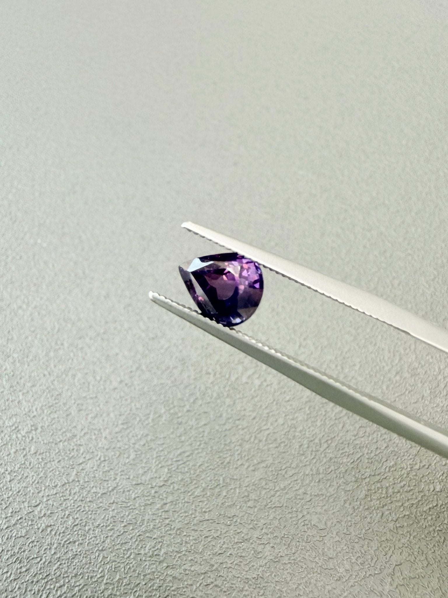 Rich Violet Sapphire - Pear shape 2.05ct - JMW Jewelry Wholesale