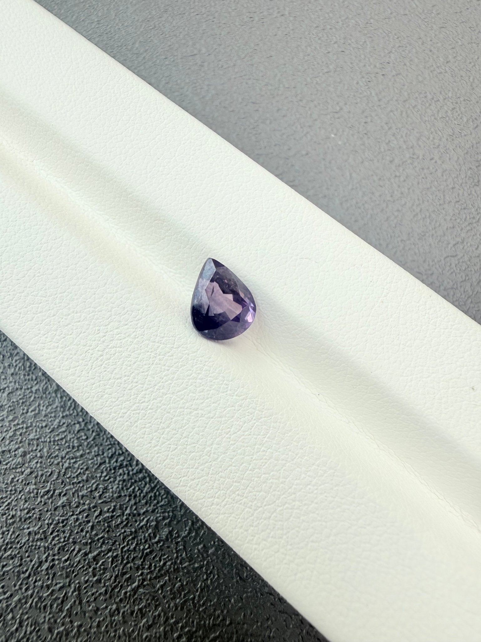 Rich Violet Sapphire - Pear shape 2.05ct - JMW Jewelry Wholesale
