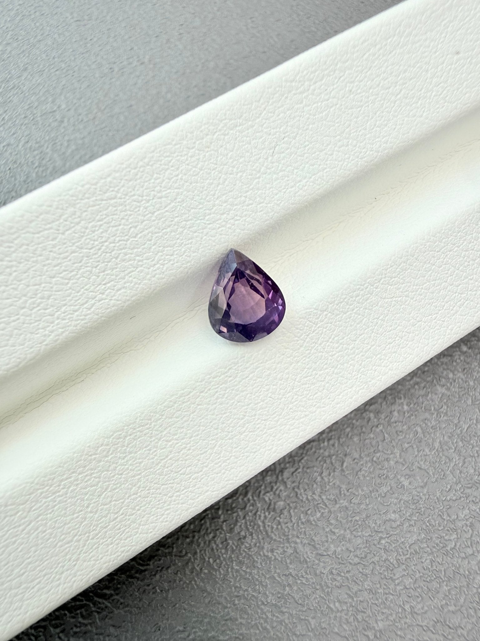 Rich Violet Sapphire - Pear shape 2.05ct - JMW Jewelry Wholesale