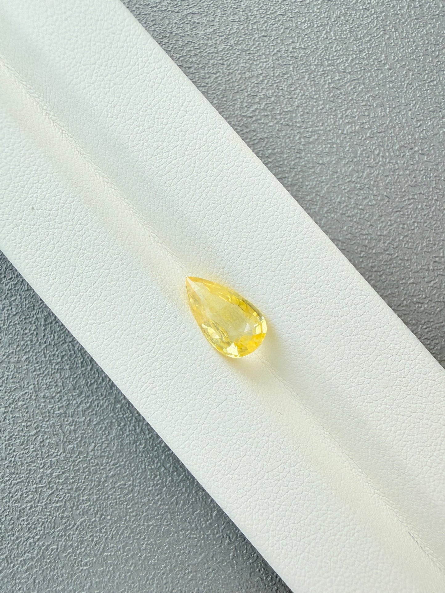 Yellow Sapphire 2.29ct Pear shape - JMW Jewelry Wholesale