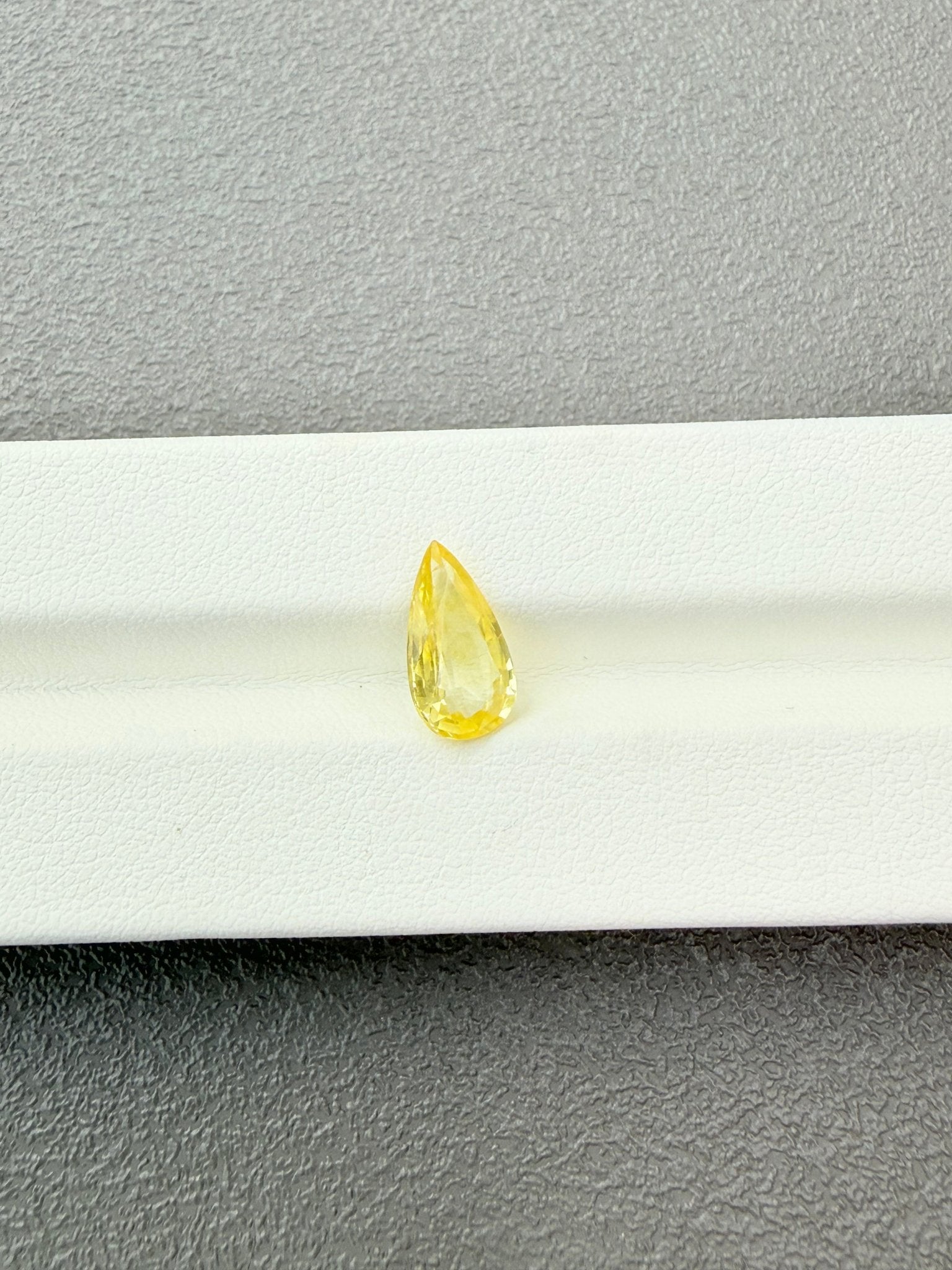 Yellow Sapphire 2.29ct Pear shape - JMW Jewelry Wholesale
