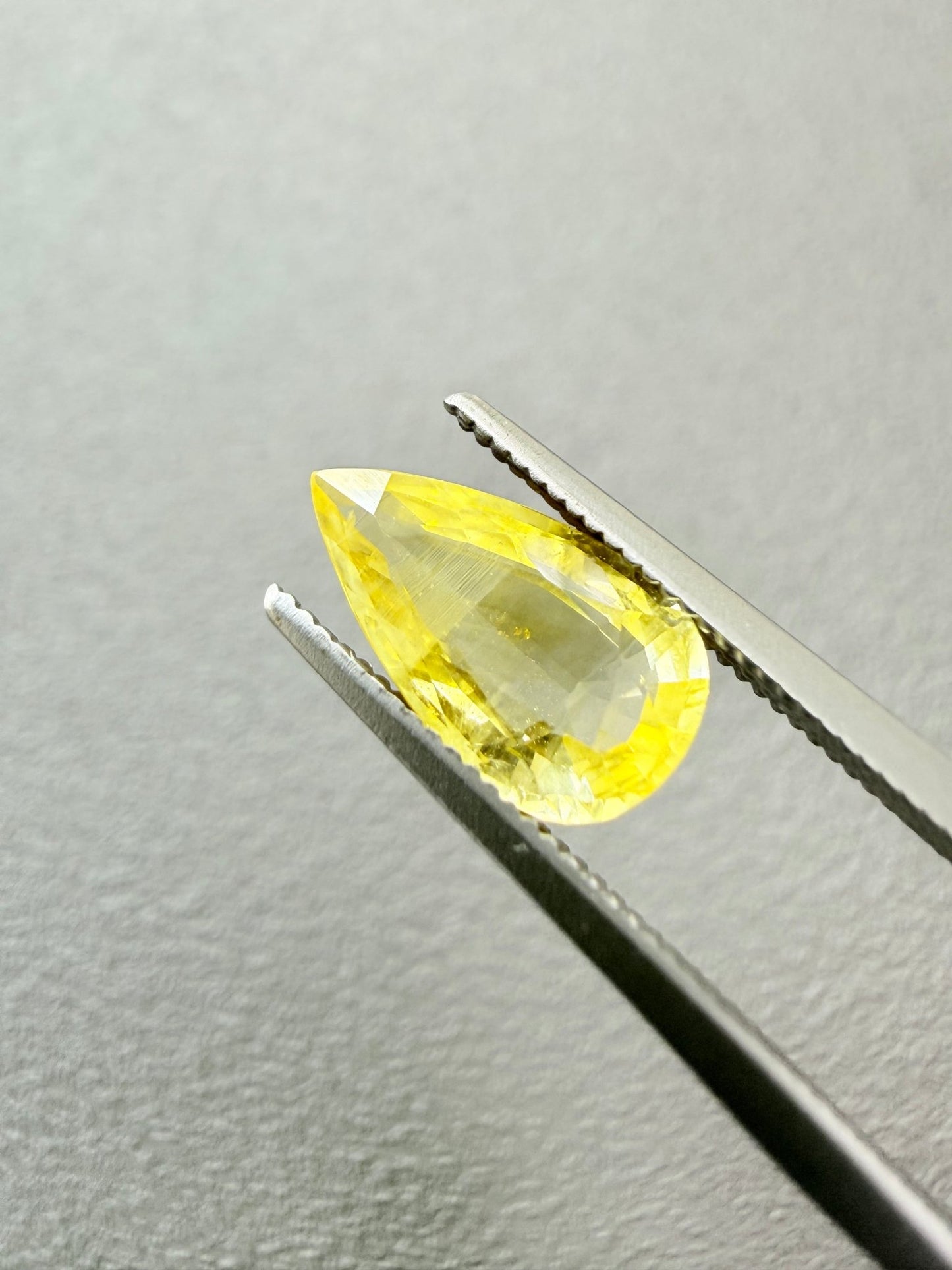 Yellow Sapphire 2.29ct Pear shape - JMW Jewelry Wholesale