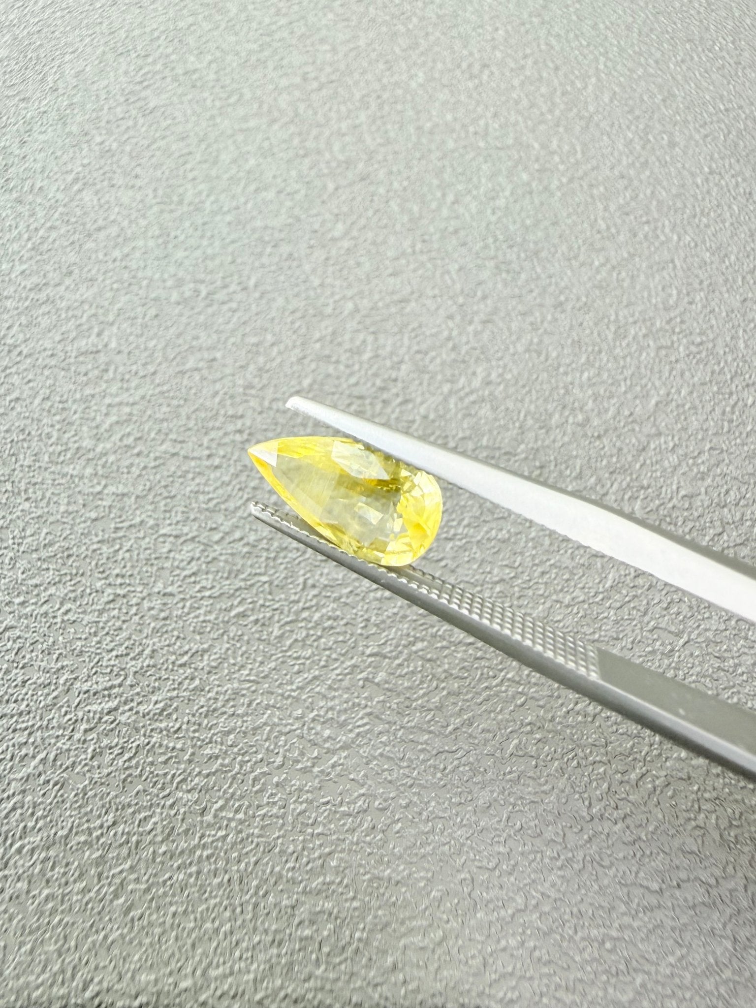 Yellow Sapphire 2.29ct Pear shape - JMW Jewelry Wholesale