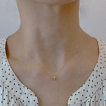 Rhombus Birthstone Necklace (Apr - Diamond)