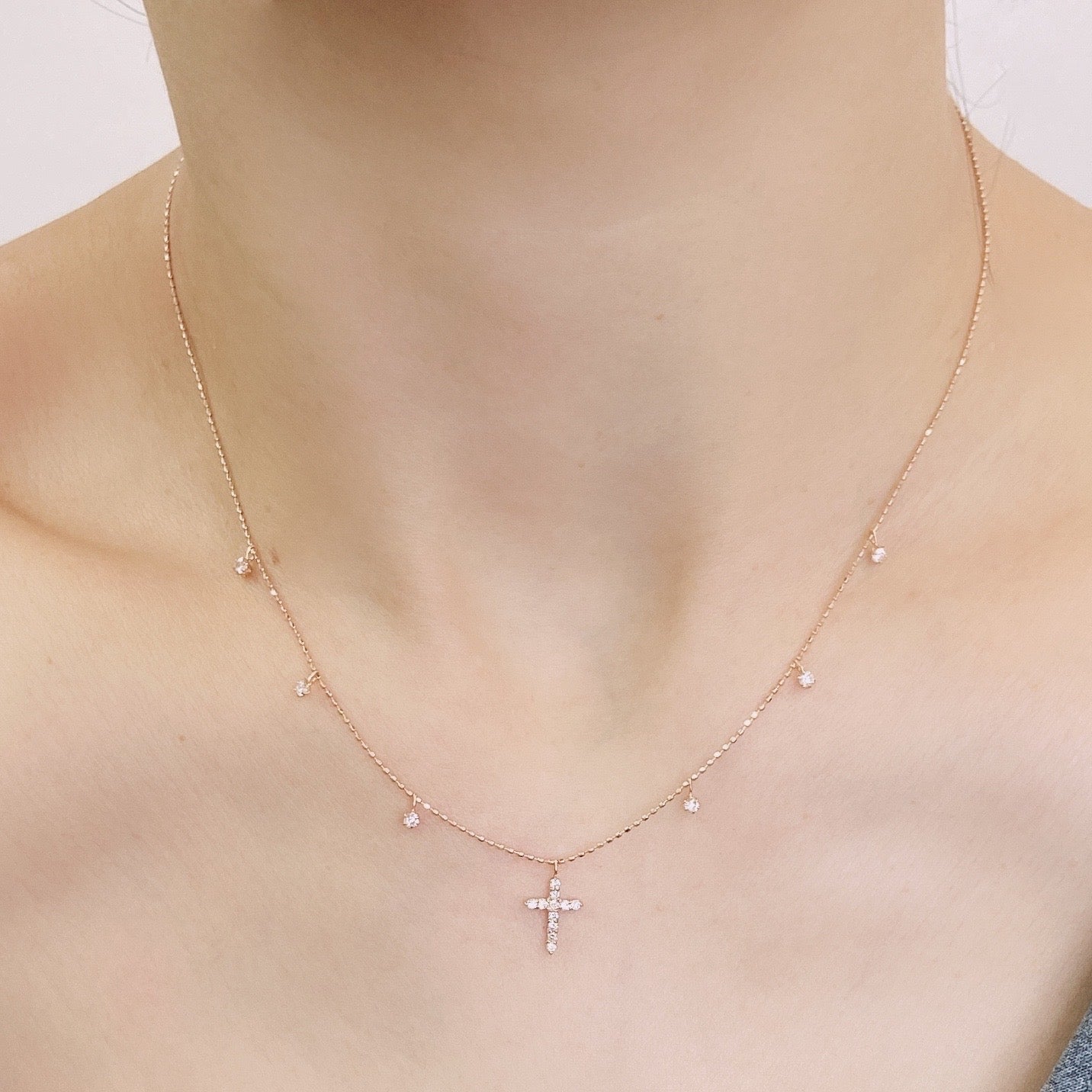 Station Cross Necklace 0.1/0.2ct